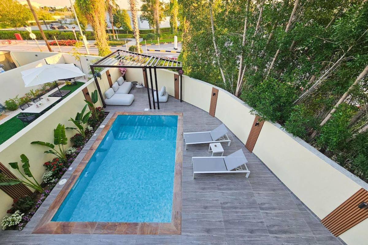 Stunning 4 Bed Villa, Private Pool, Damac Hills Дубай Экстерьер фото