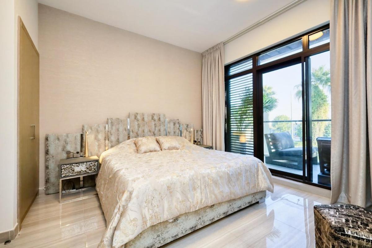 Stunning 4 Bed Villa, Private Pool, Damac Hills Дубай Экстерьер фото